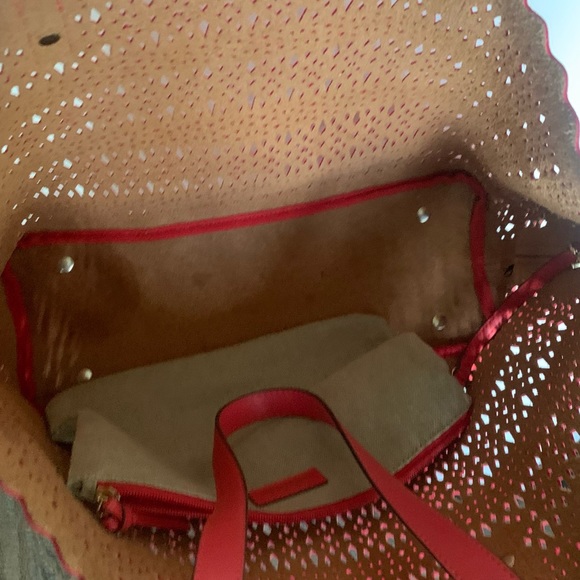 Stella dot Avalon tote - coral red - Picture 3 of 6